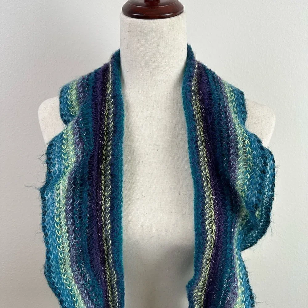 EUC Unbranded Women’s Knitted Scarf